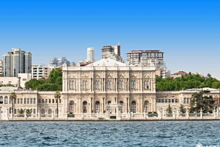 DOLMABAHCE PALACE, BEZMI ALEM MOSQUE TOUR & BOSPHORUS CRUISE